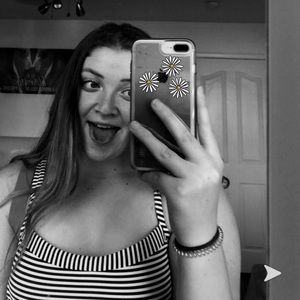 Meet your Posher, Bella